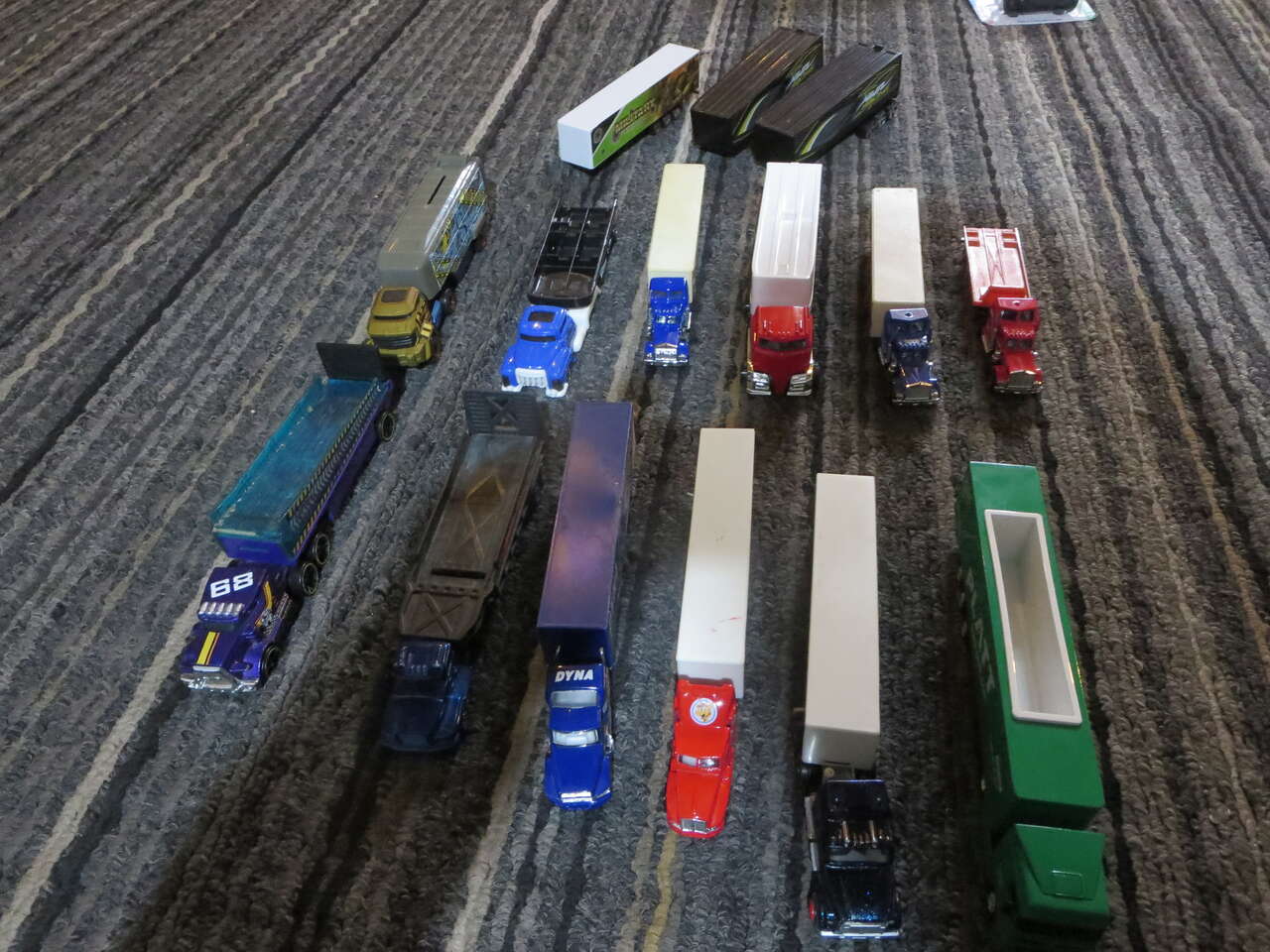 Vintage / Odd Lot Of 12 Semi Tractor & Trailer Truck 1/64 Diecast