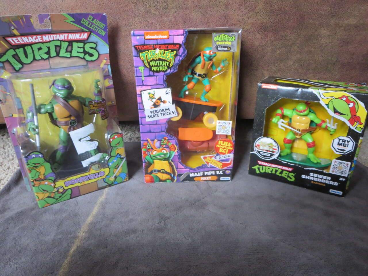 TMNT action figures lot of 3