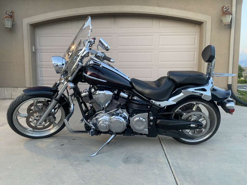 2009 Yamaha Raider 1900 cc with Extras