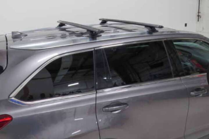 Toyota Highlander Rhino Roof Rack Cross Bars