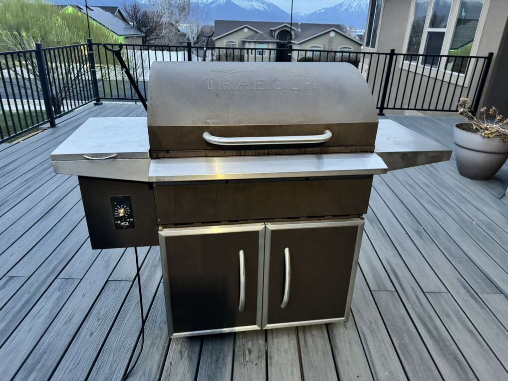 Traeger Select Pro Pellet Grill Bronze