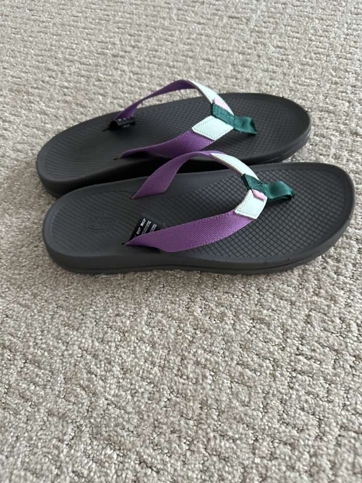 Brand New Chaco Flips Sz 9
