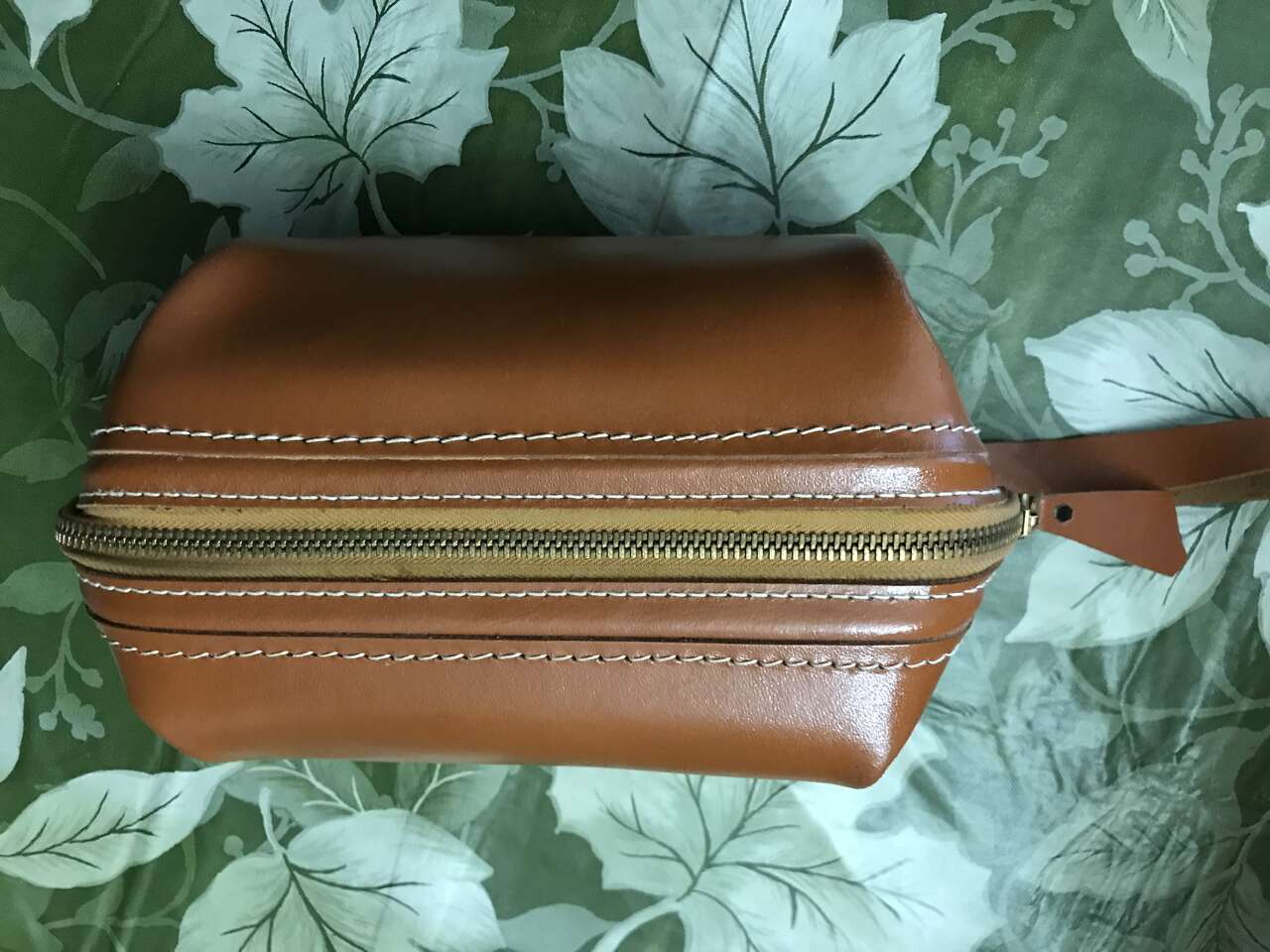 Leather shave kit bag
