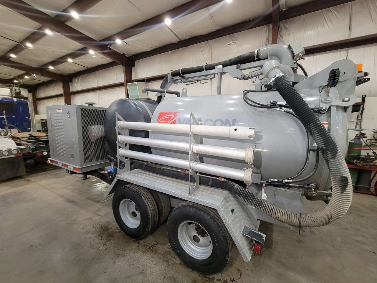 2022 Vac con trailer