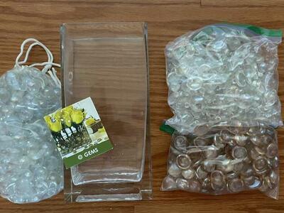 Set Of 4 Home Decor Glass Beads And Vase.