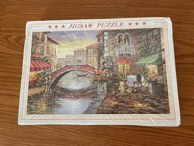 NEW 1000 Pc Italian Town Scene Puzzle.