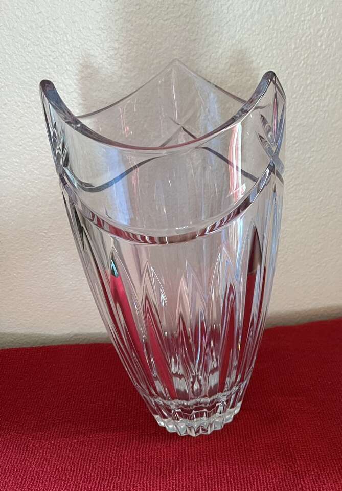 Crystal Vase For Big Bouquet Of Flowers