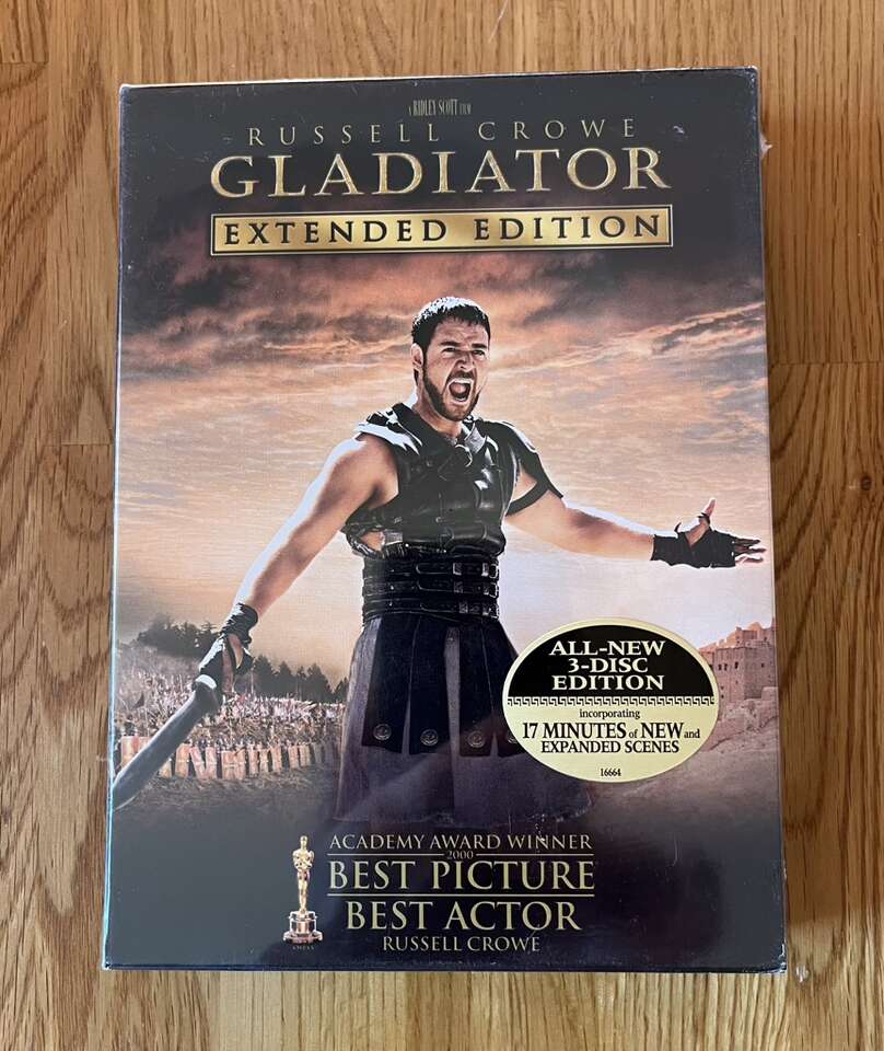 NEW Gladiator 3 Disc Extended Edition.