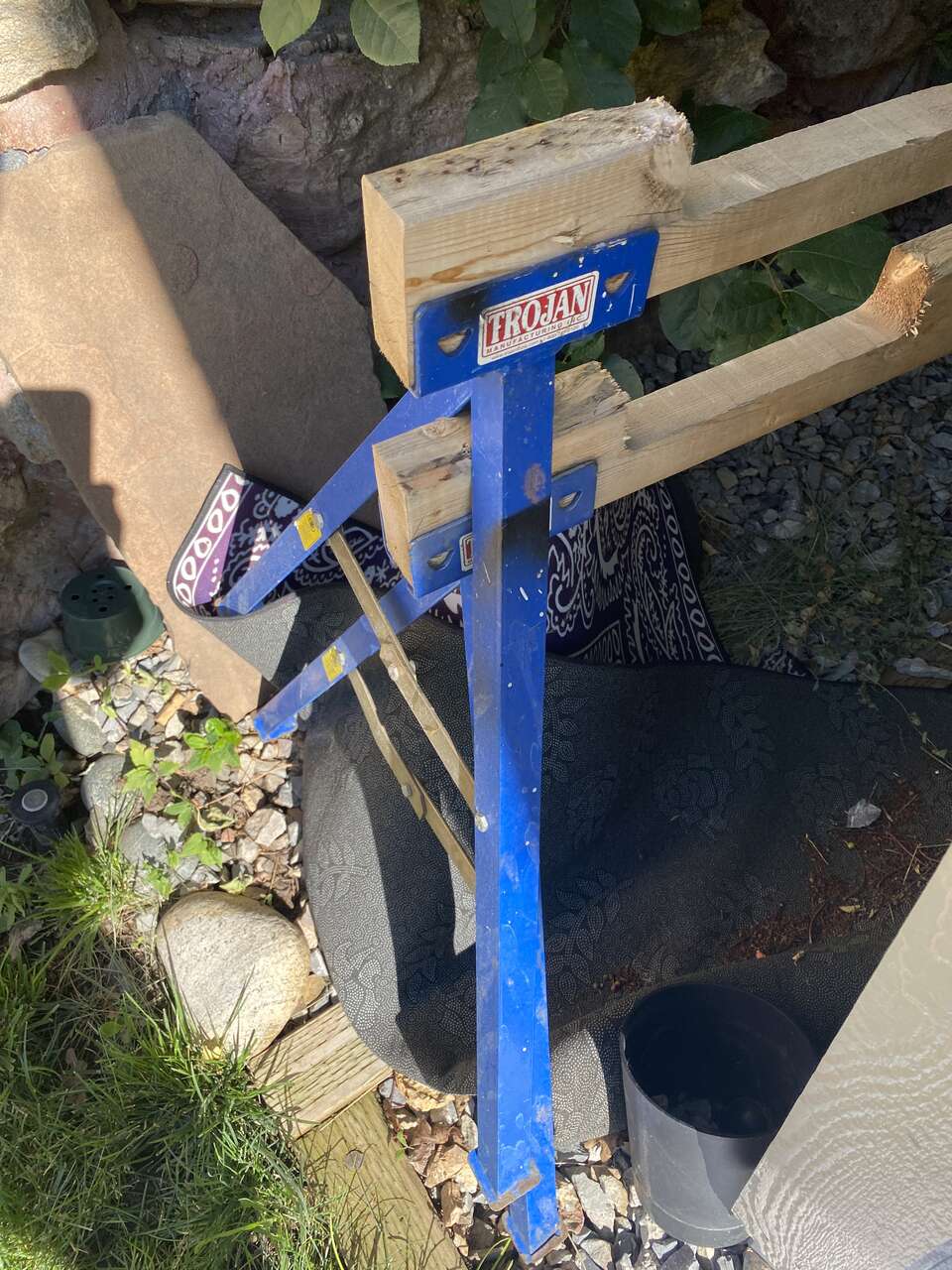 Trojan corporation steel sawhorses two pair