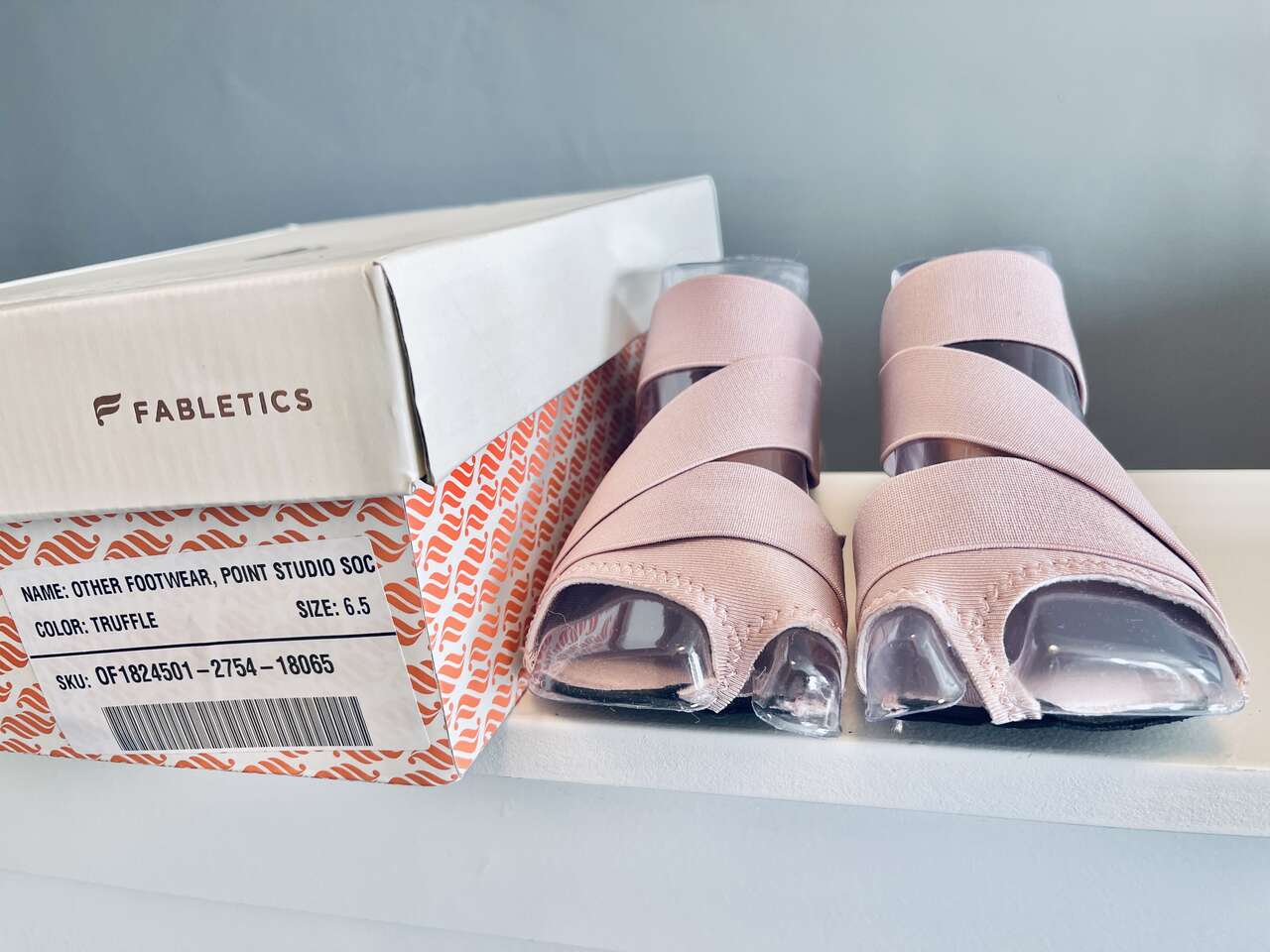 Women’s size 6.5 Fabletics strappy open toe ankle wrap fitness/barre/dance/studio shoe, flat grippy sole, New in box- $15