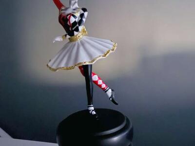 Rare Retired HTF Grandin Road Halloween Skullerina Animated Lighted Music Box Decor-NIB Unique-$30