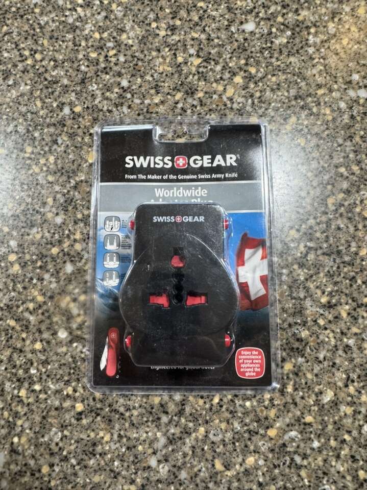 NEW SwissGear WorldWIde Adapter Plug