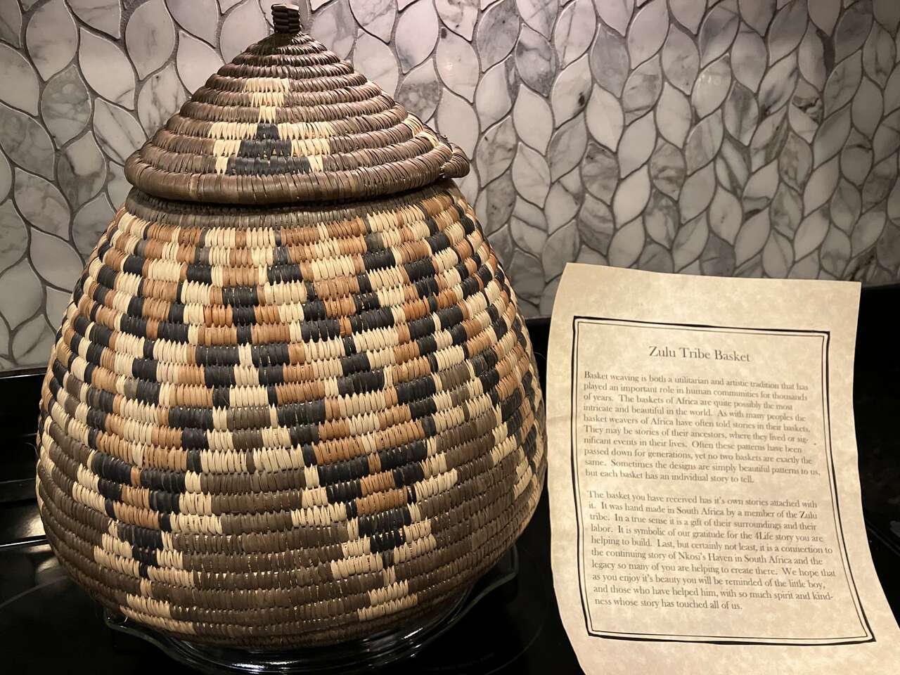ZULU TRIBE  TRADITIONAL HAND-WOVEN BASKET WITH LID