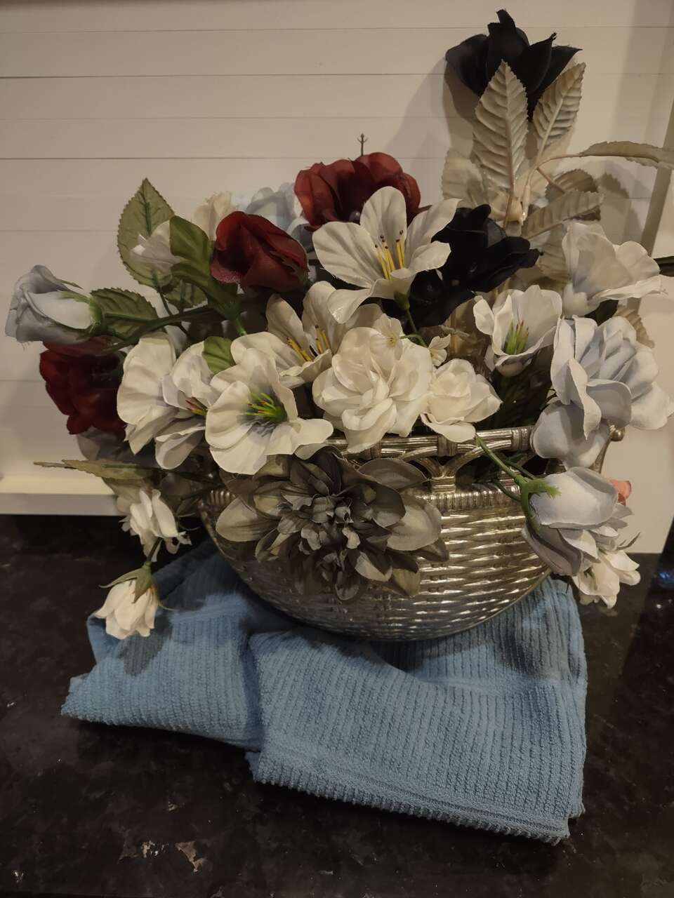 FLORAL BASKET DECOR