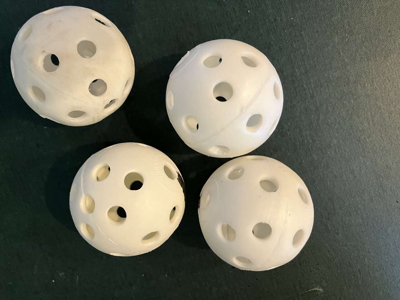 GOLF WIFFLE BALLS 4