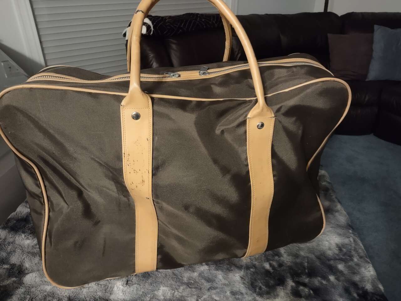 SUITCASE LARGE SOFT SIDED ZIPPERED