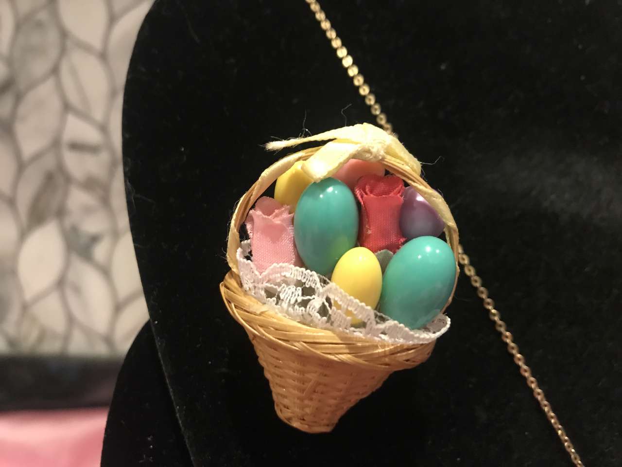 EASTER EGG BASKET PIN