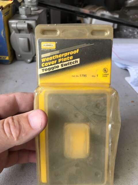 Hubbell weatherproof toggle switch cover electrical