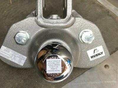 Trailer hitch attachment Center line