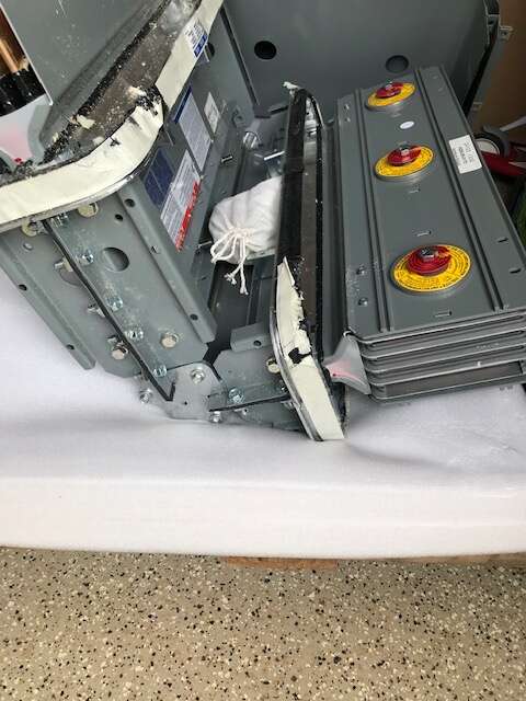 Never installed Square D 4000 amp Busway connector 600 volt