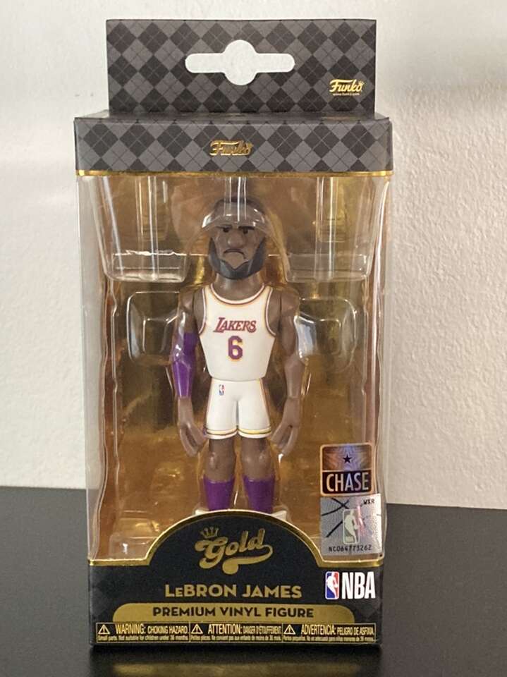 Lebron James CHASE Funko Gold