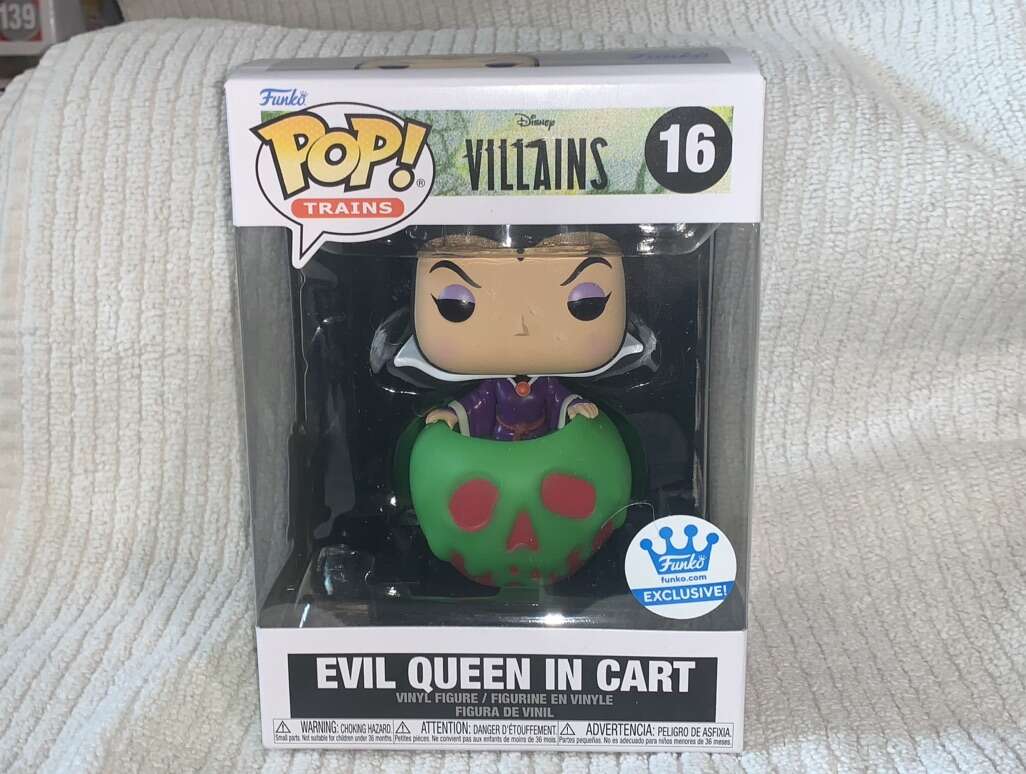 Evil Queen In Cart Funko Pop