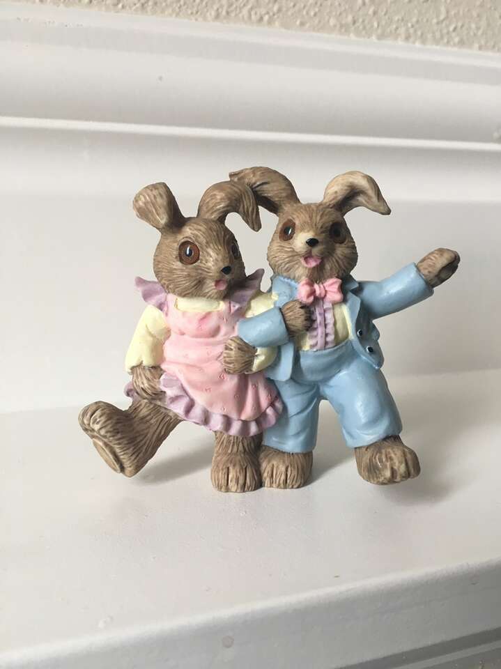 Vintage Easter Rabbits (Kids)