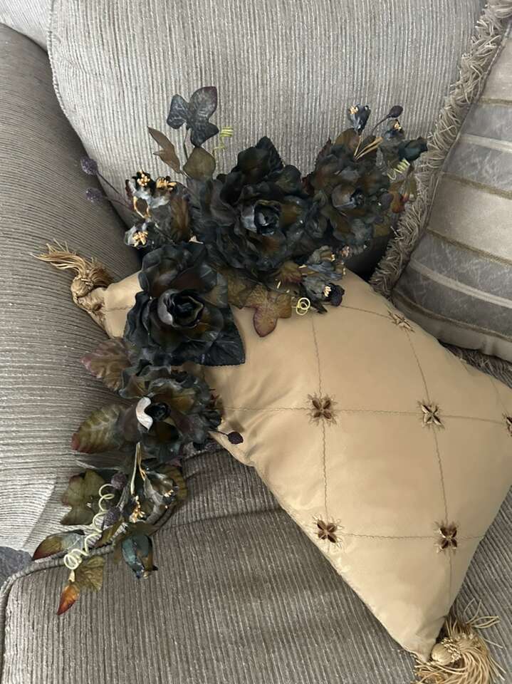 Arched Wall Flower Decor