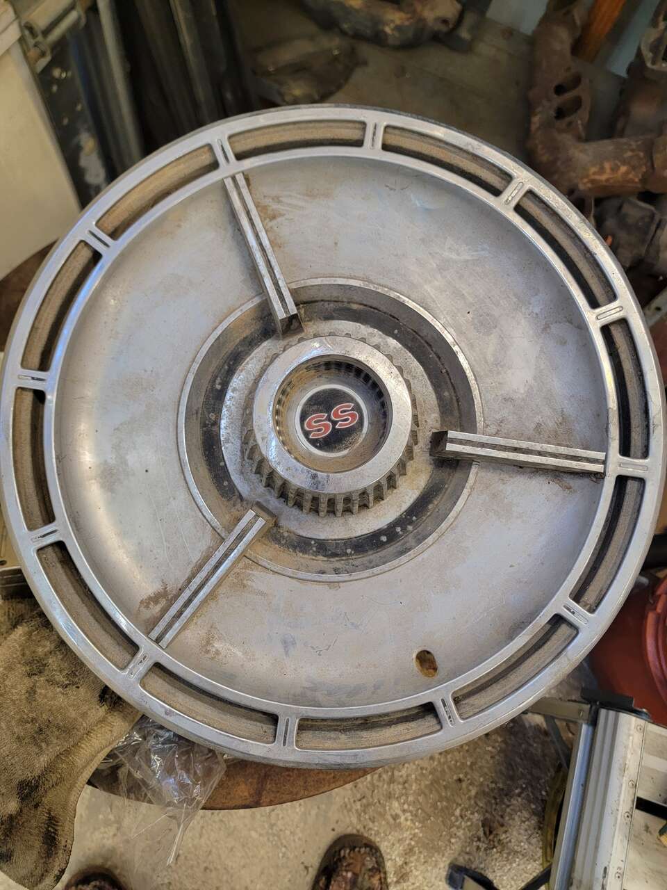 1963-65 CHEVY SS HUB CAP