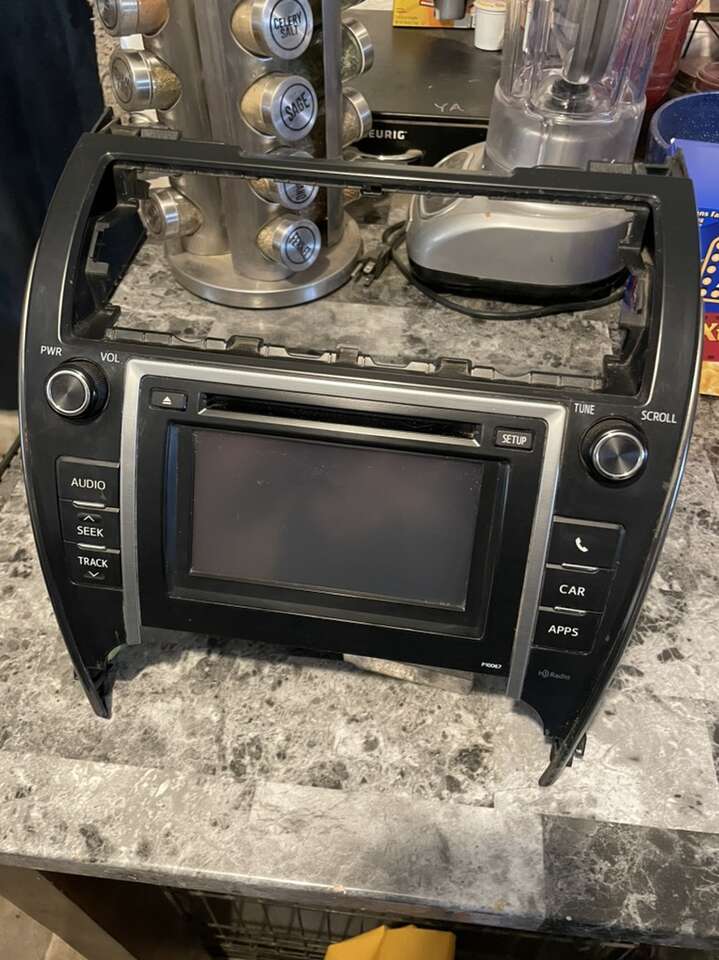 12-14 Toyota Camry Stereo