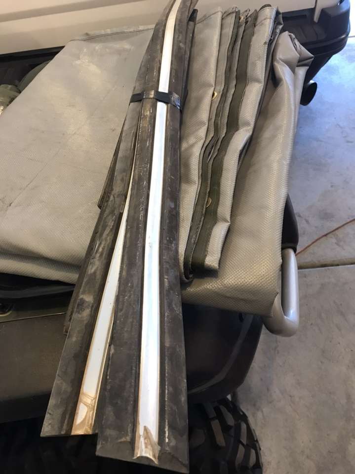 Jeep Comanche Rubber Side Moldings