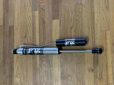 Fox Performance Series 2.0 Reservoir Shock 2-3.5 Inch lift Lifts For 17-22 Ford SuperDuty Fox 985-24-162