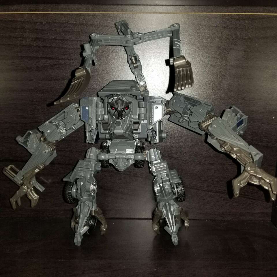 Transformers Studio Series Bonecrusher | Toys | ksl.com