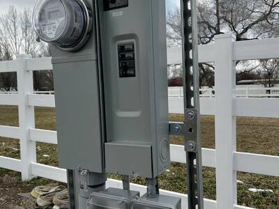 Electrician with over 30 years experience. I can help you with all of your electrical needs.