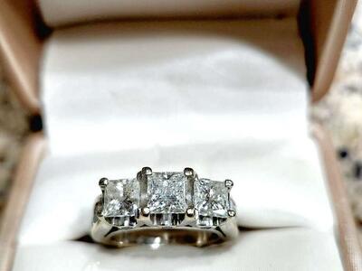 wedding ring/ engagment ring, anniversary ring