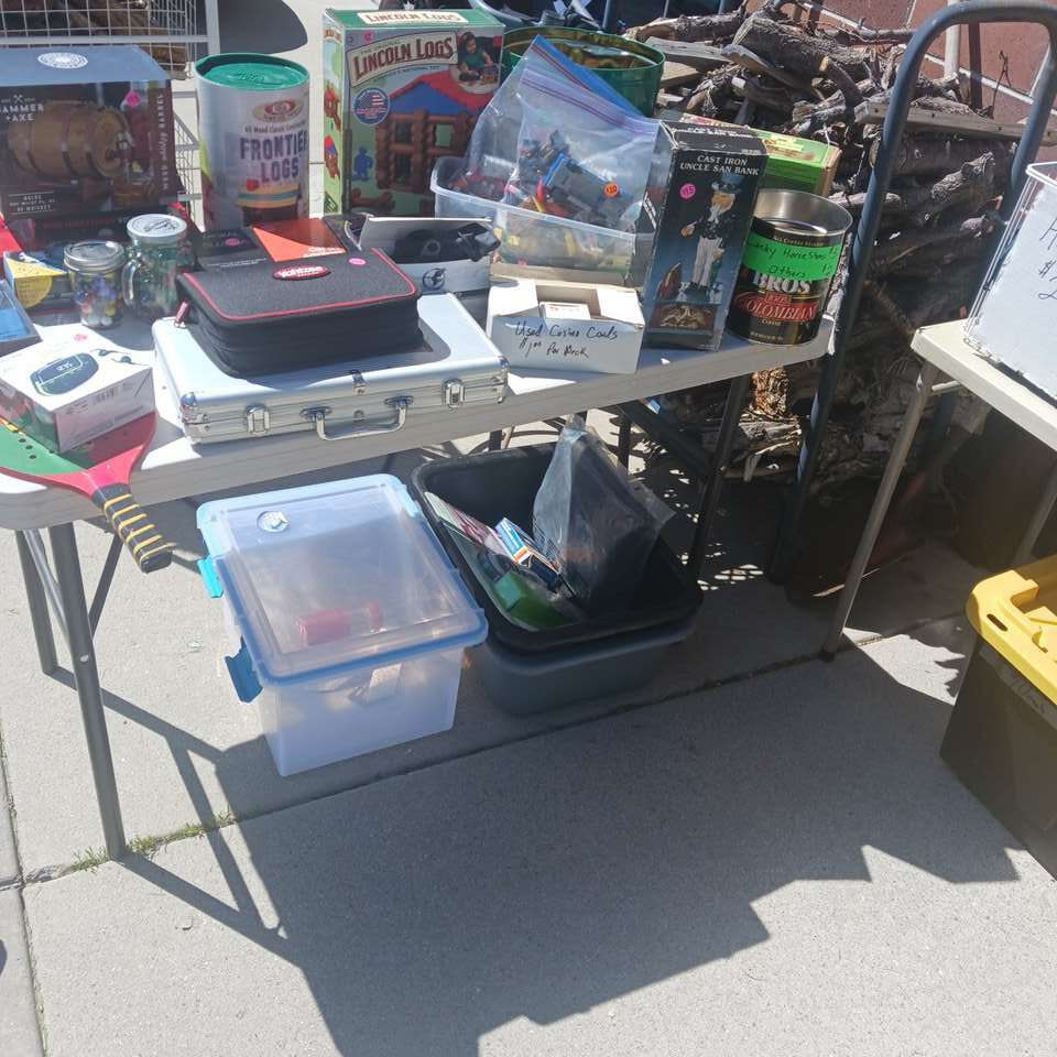 Downsizing/state yard sale Saturd… Announcements