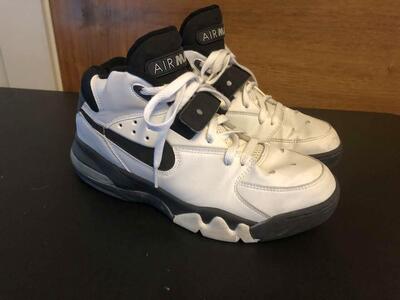 Size 8.5 Nike Air Force Max Retro Barkleys Basketball Shoes