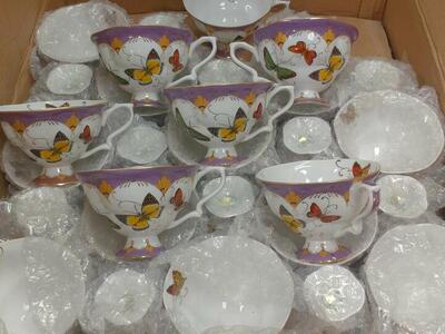Porcelain Tea / Coffee Cup ( NEW ) $2 = 1. ( NO SAUCERS ) butterfly & floral