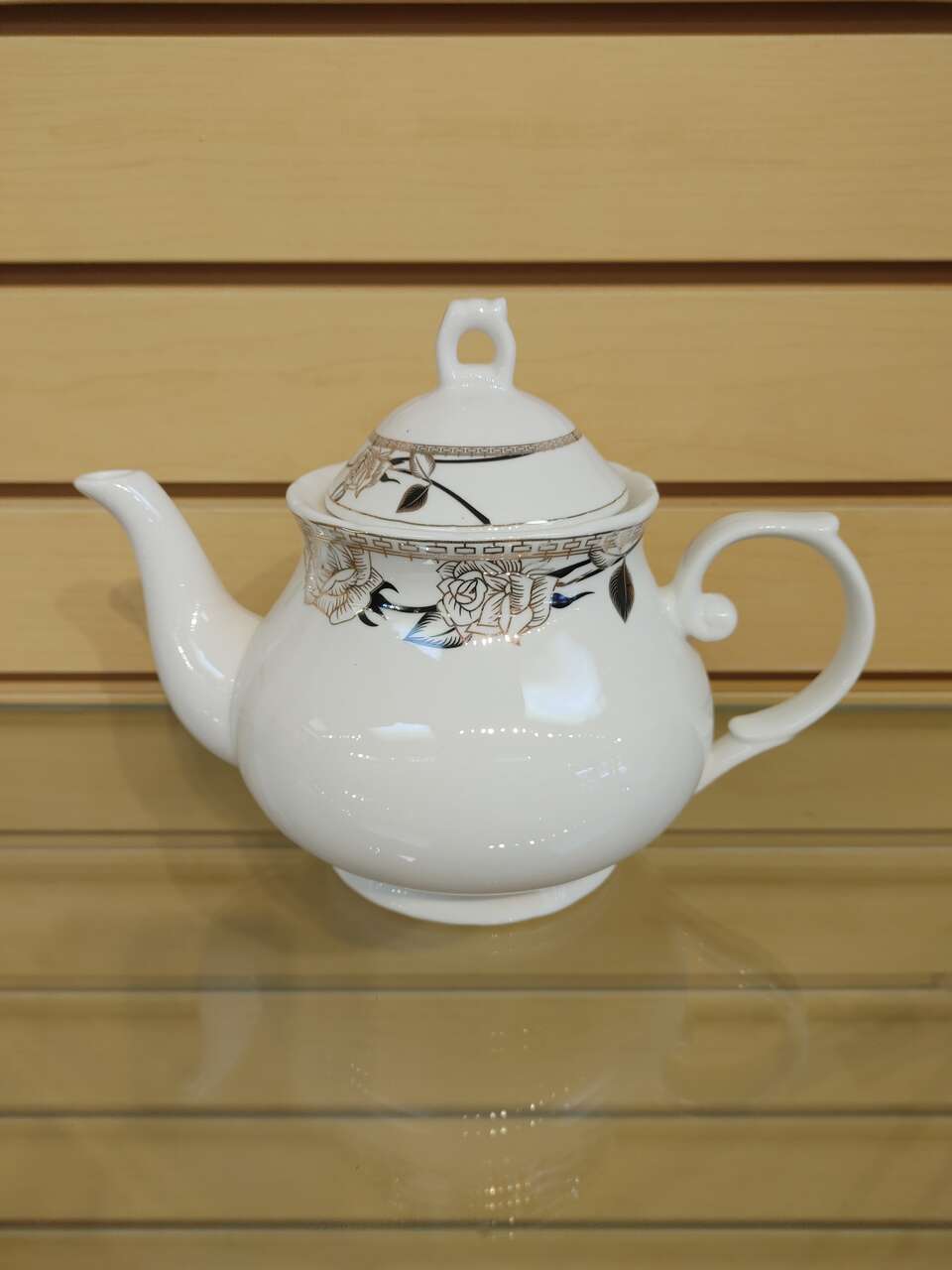 Porcelain Teapot _ 30oz ( NEW ) white / black & gold.