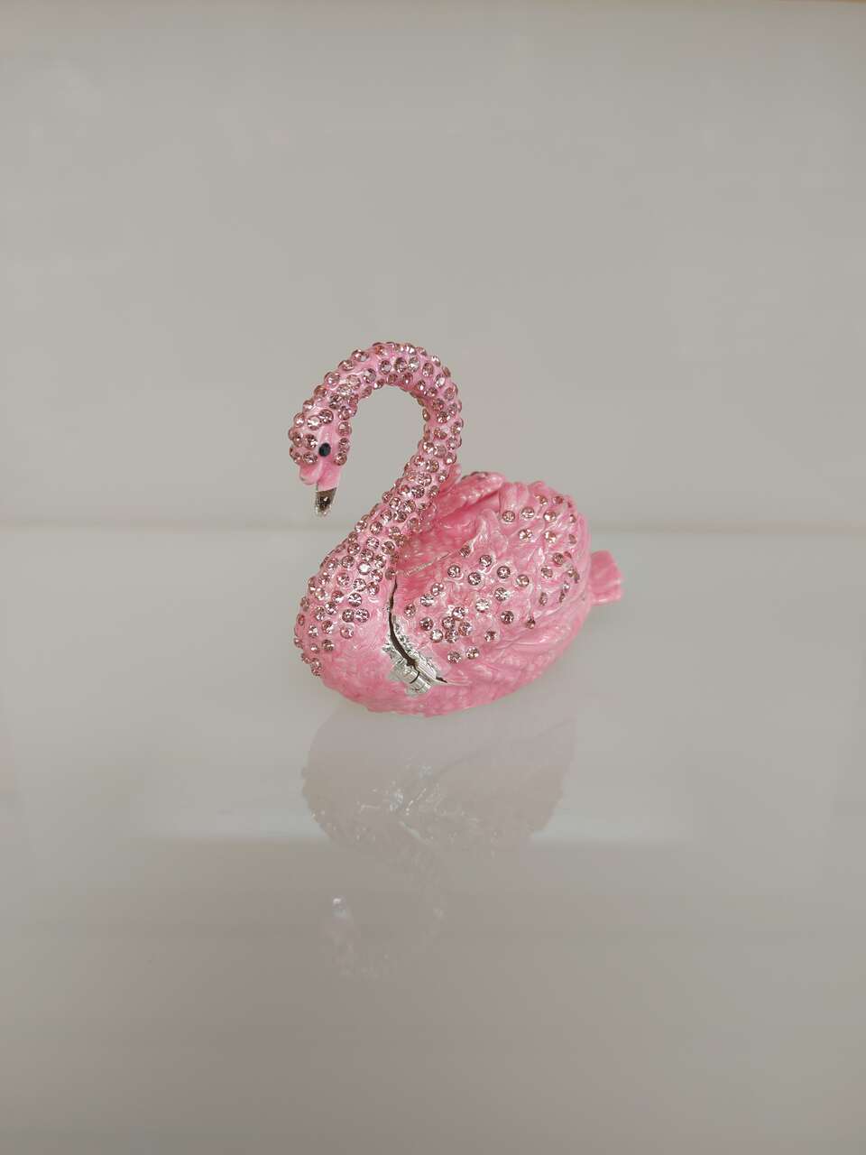 Pink Swan Rhinestone Figurine / Trinket ( NEW ) metal