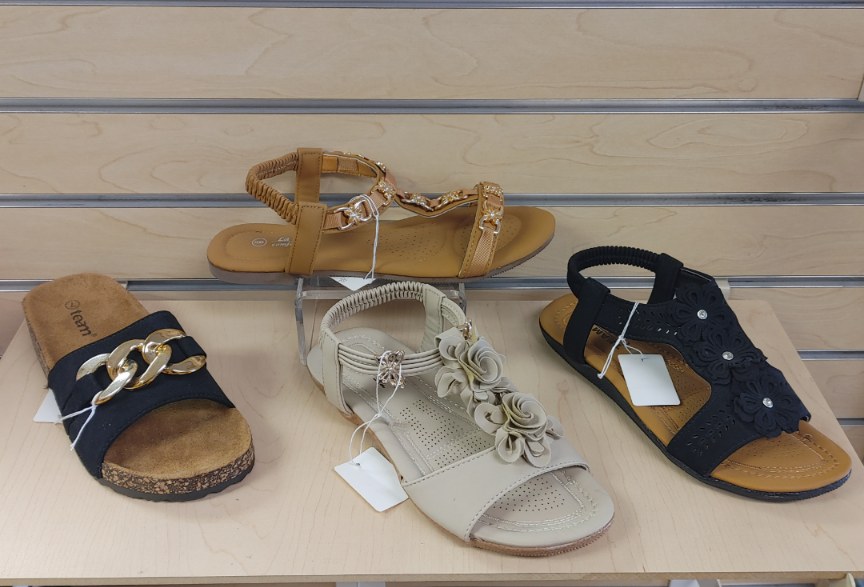 Womens/ Girls_ Sandals / Slip ons - $19.99 = 1 pair (NEW) size: 5. 6. 7. 8. 9. 10. black. tan. beige
