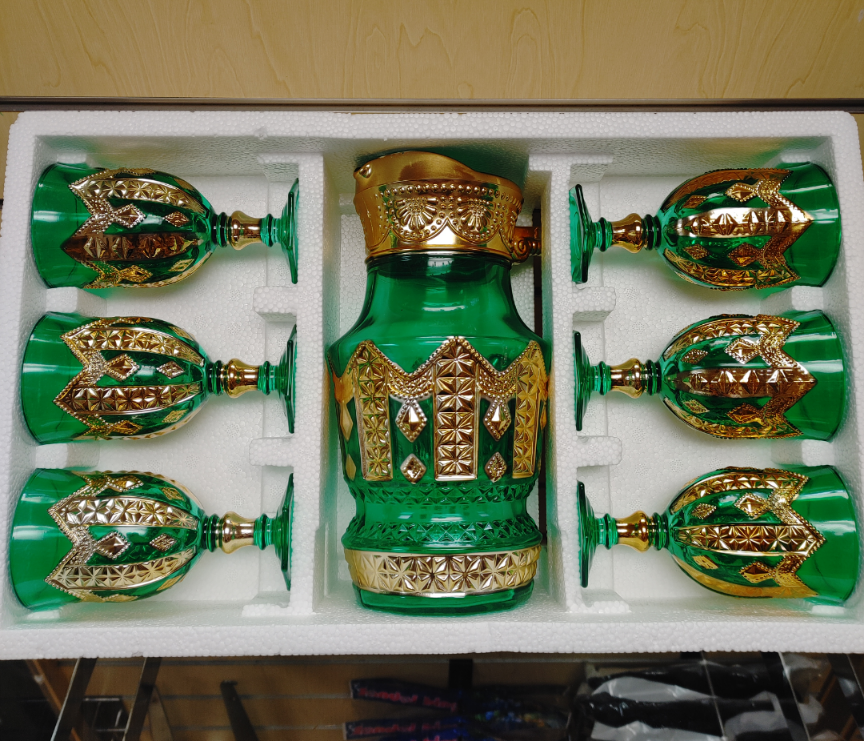 7pc Glassware _ Pitcher & 6 Goblets set - $29.99 ( NEW ) green & gold