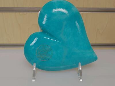Heart shape figurine / paper weight - - $9.99 ( NEW ) teal