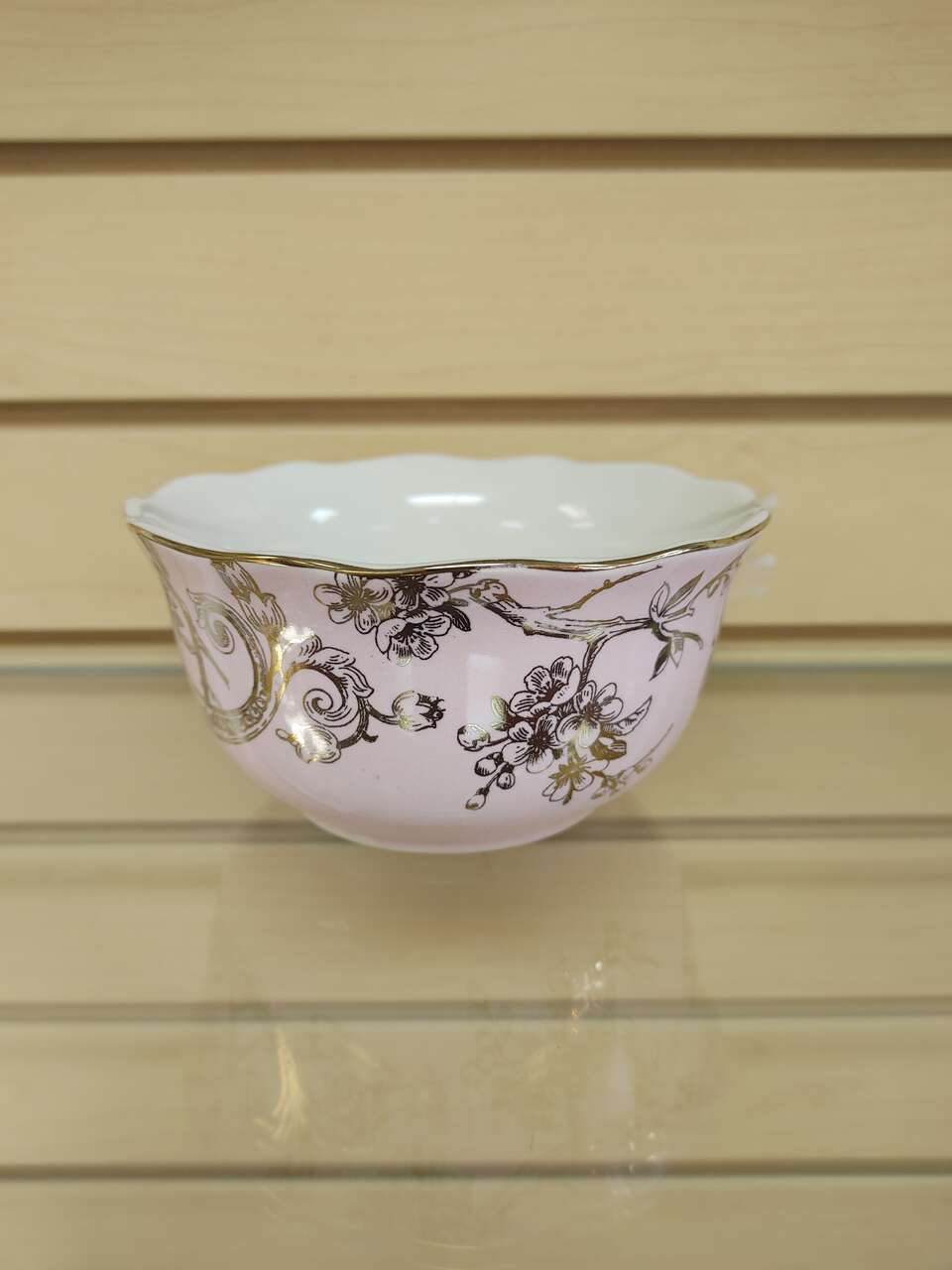 Porcelain Bowl  ( NEW ) pink & gold.  Kitchenware, dinnerware