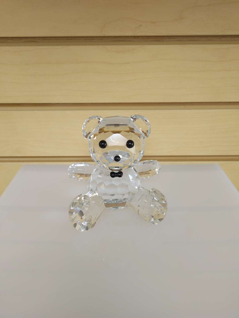 Crystal Glass Teddy Bear Figurine ( NEW ) bow tie