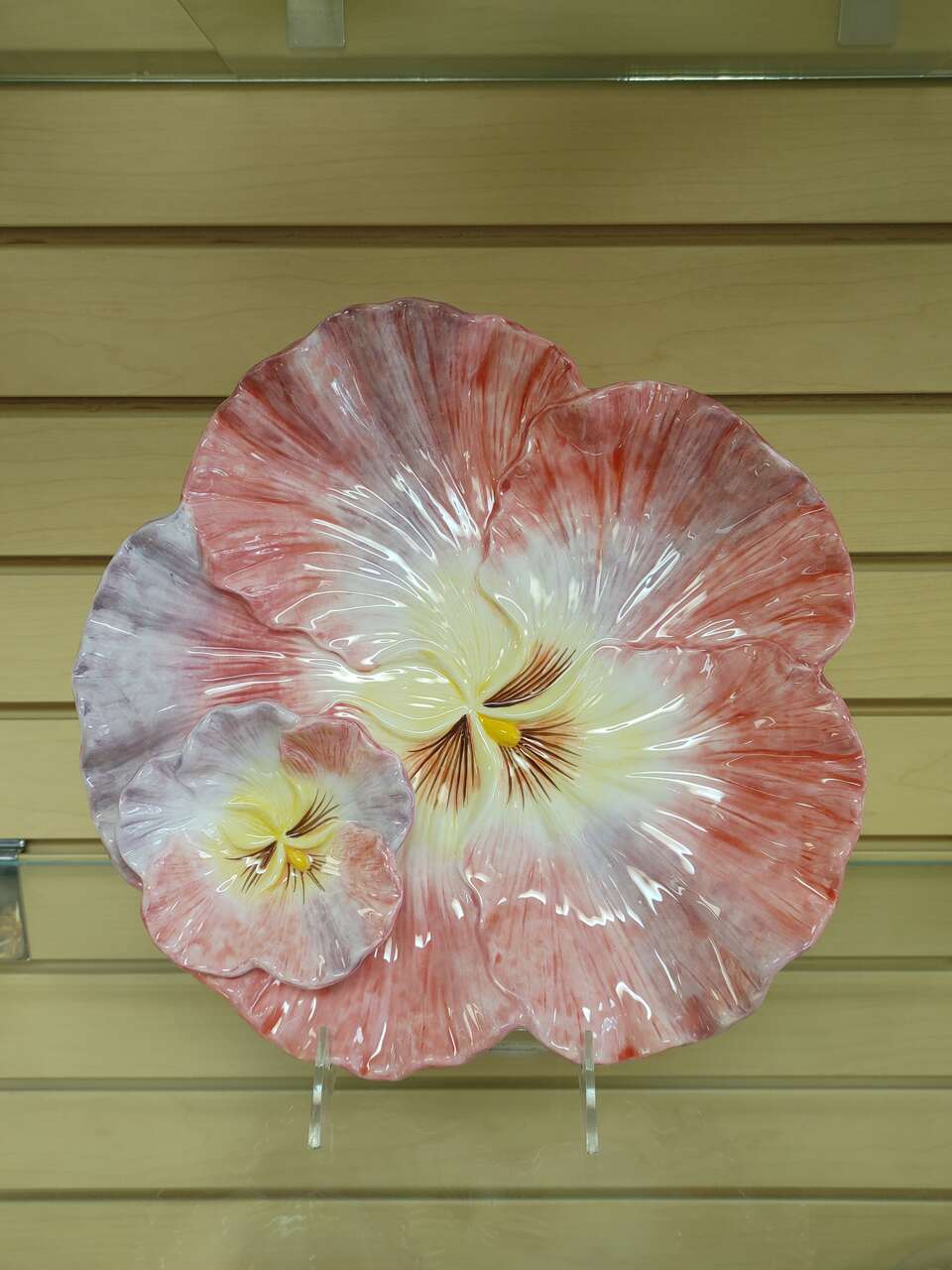 Flower shape Ceramic Plate / Platter ( NEW ) pink / purple / yellow. Dinnerware. Decor