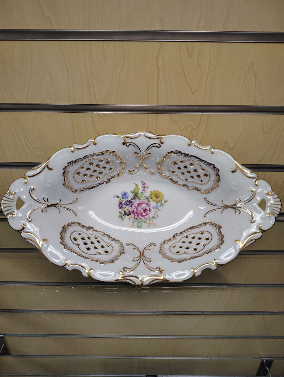 Porcelain Bowl / Dish / Plate / Basket - $24.99 ( NEW ) dinnerware, dessert. Czech Republic. Gold