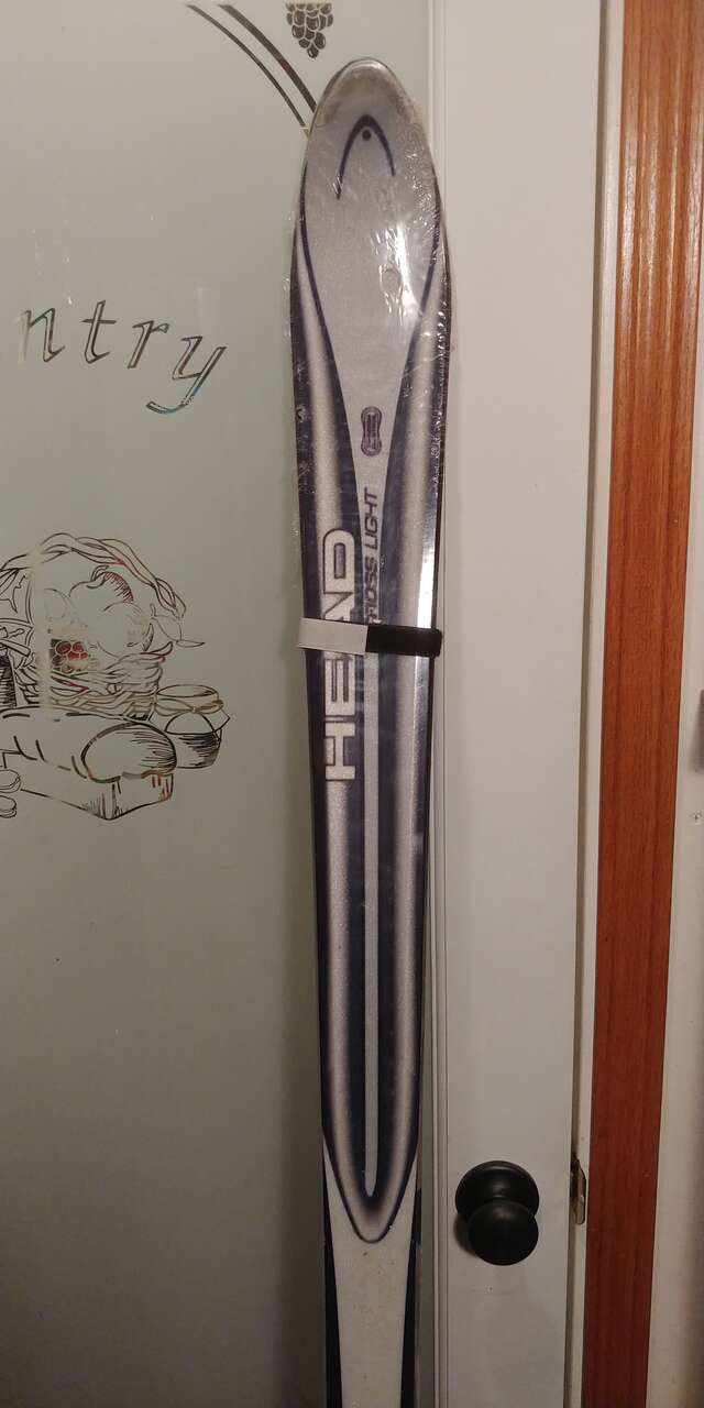 Head, Cyber, Cross Light. Skis NEW