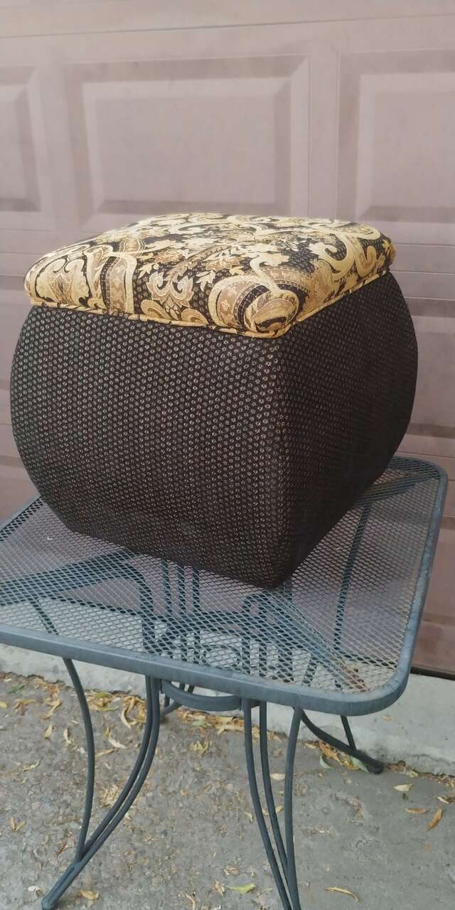 Storage Ottoman, Footstool