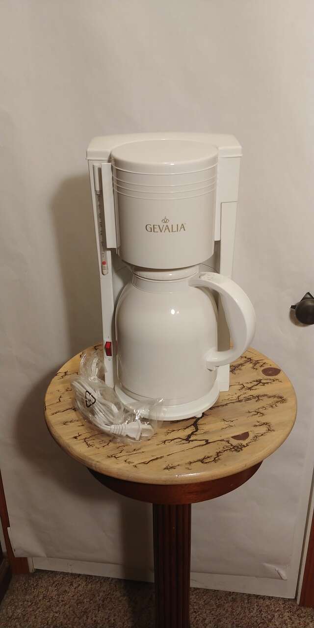 New Gevalia Kaffe 8 Cup Thermal Carafe Coffemaker